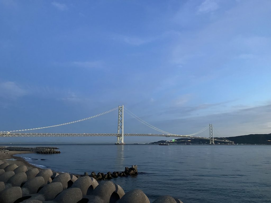 starbuckswithstrait02